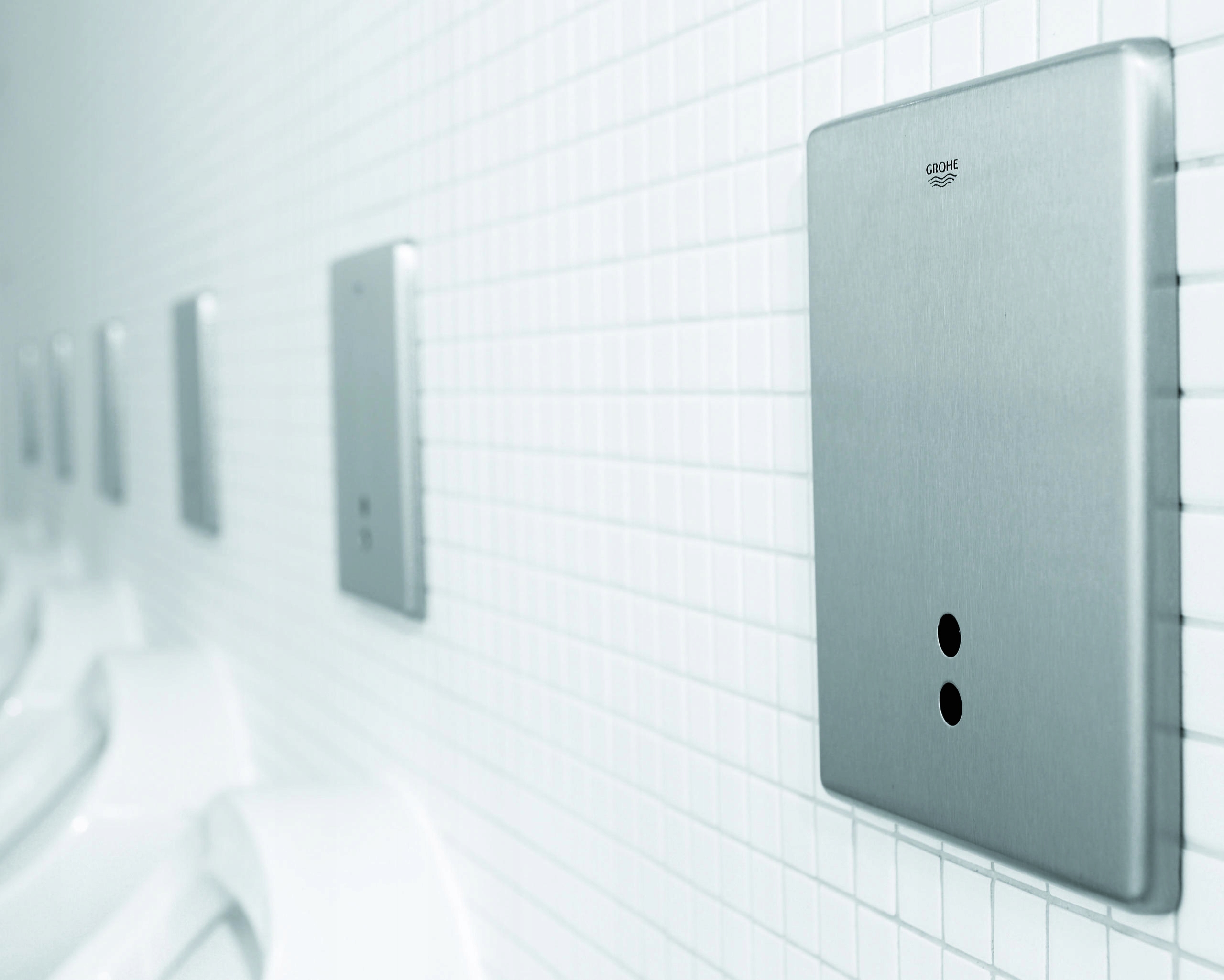Splachovacie WC tlačítko -  Grohe elektronický tekón infračervený do pisoár