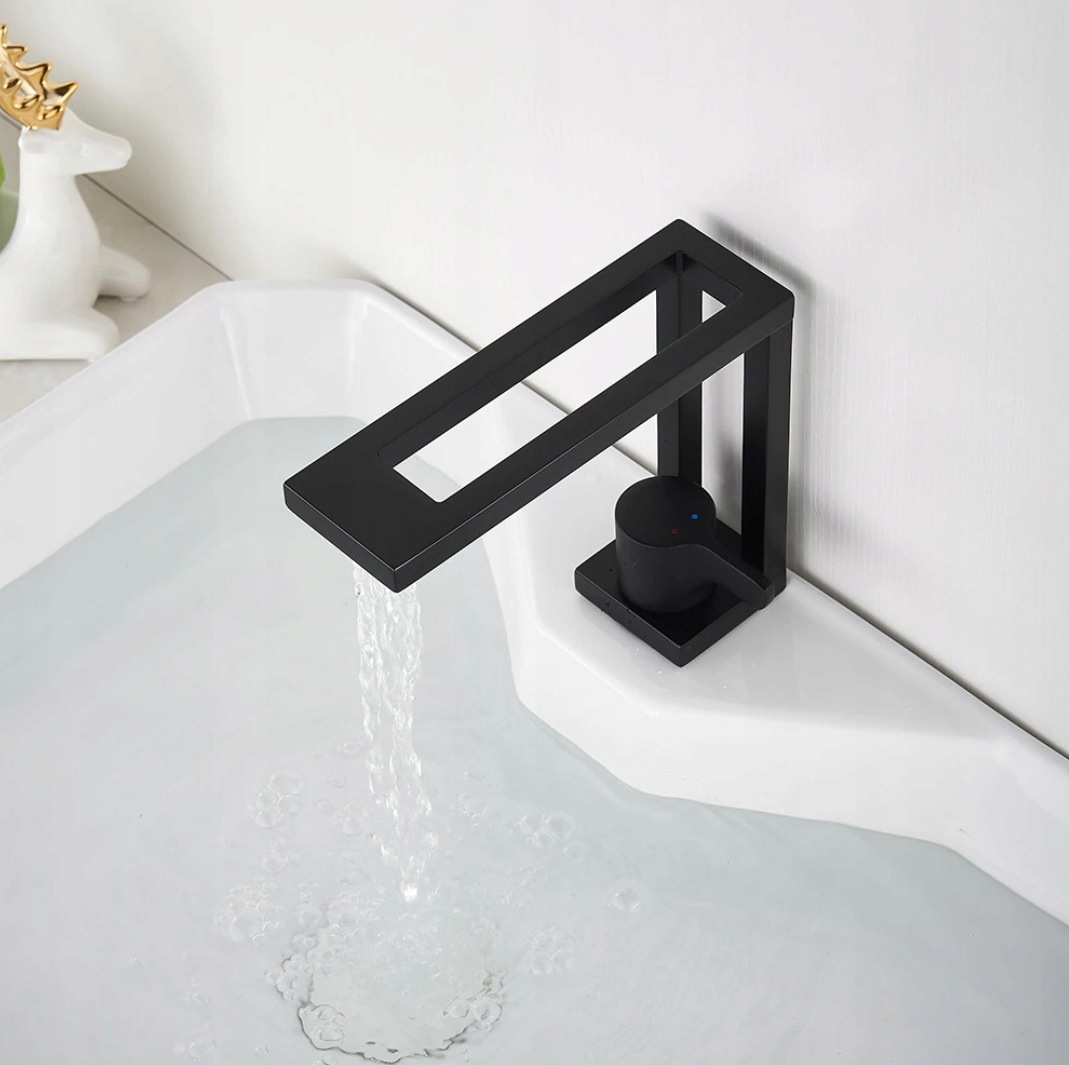 Umyvadlová batéria - Pípa Basin Basin Effect dizajn Black Mat V4