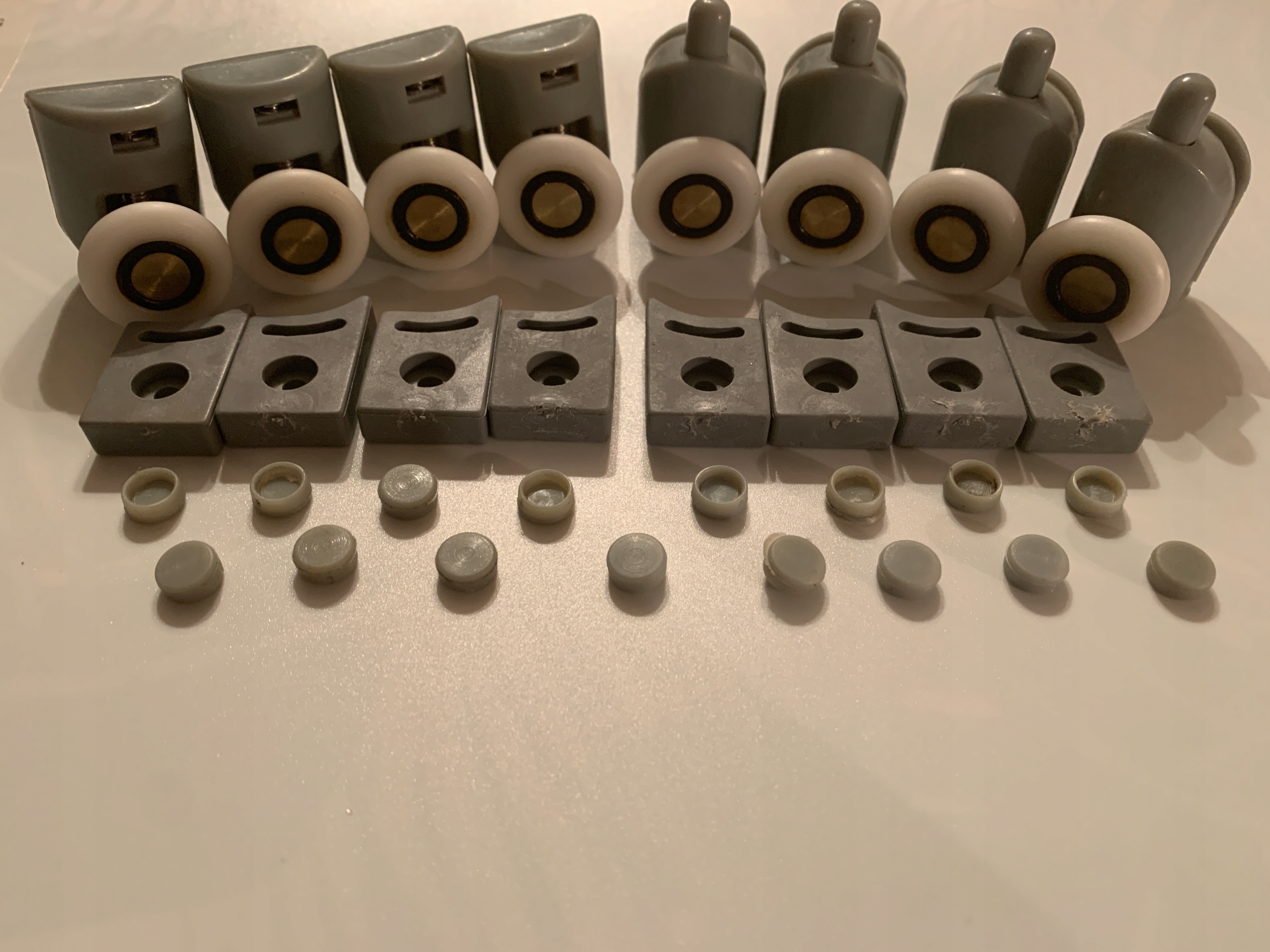 Valčeky s jedným kolesám pre 25 mm sprchovú kabínu